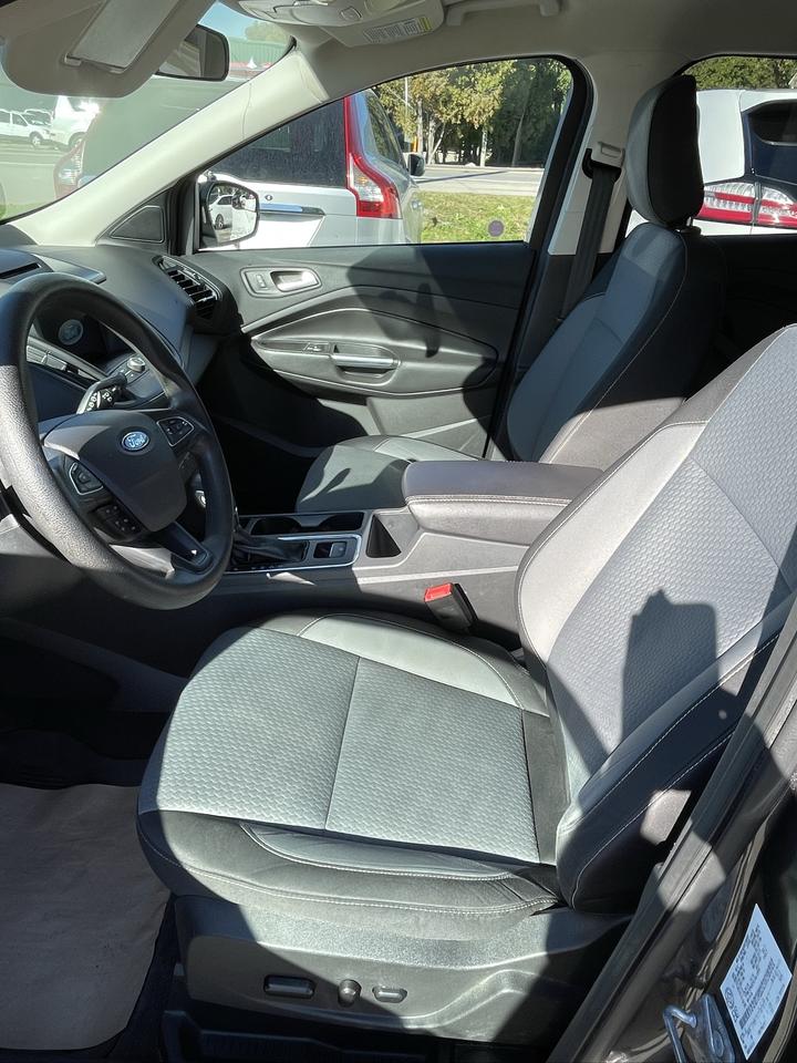 2018 Ford Escape SE Photo