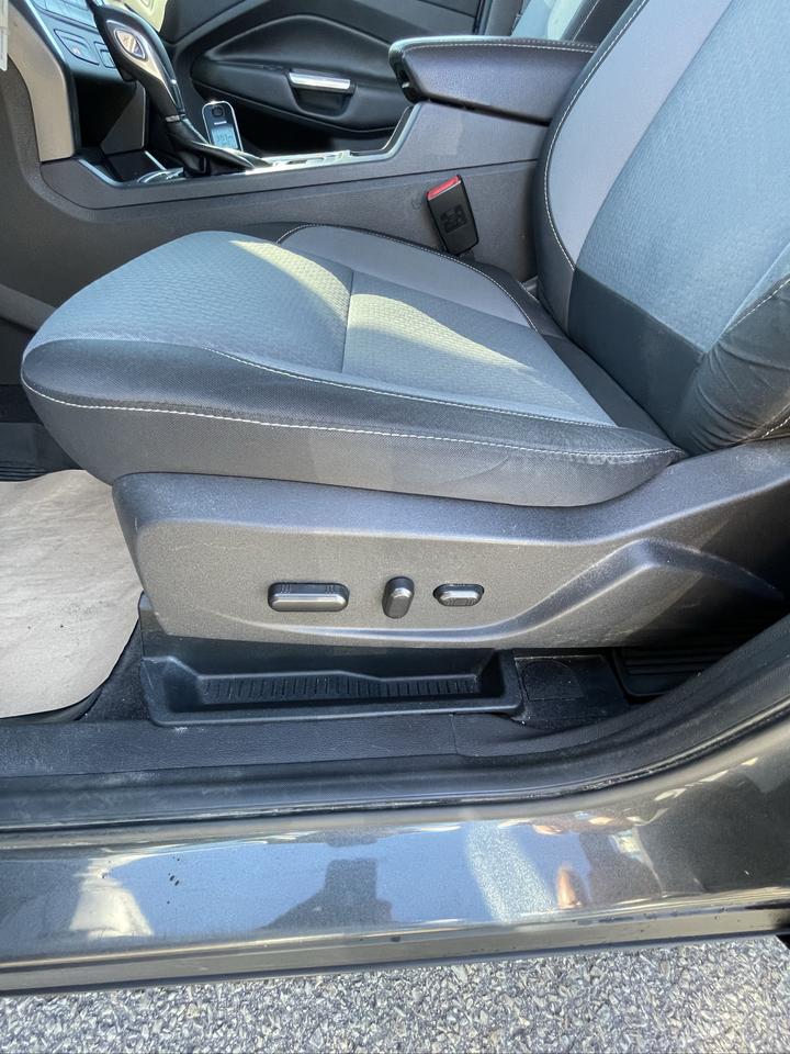 2018 Ford Escape SE Photo