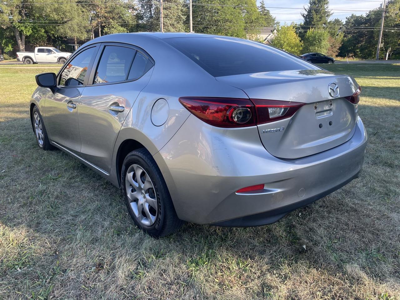2015 Mazda MAZDA3 GX Photo3