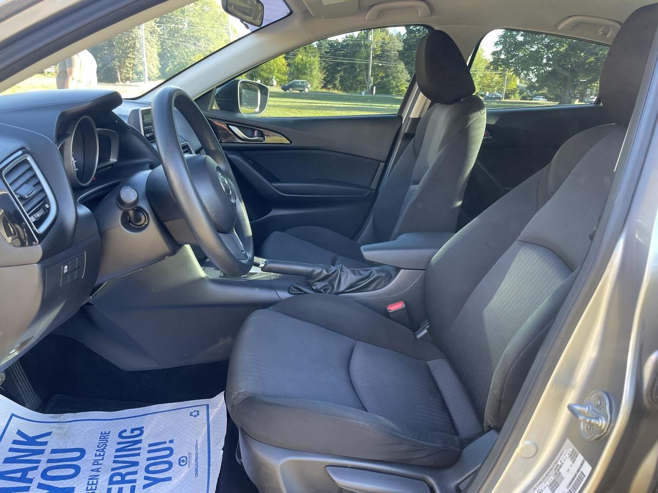 2015 Mazda MAZDA3 GX Photo