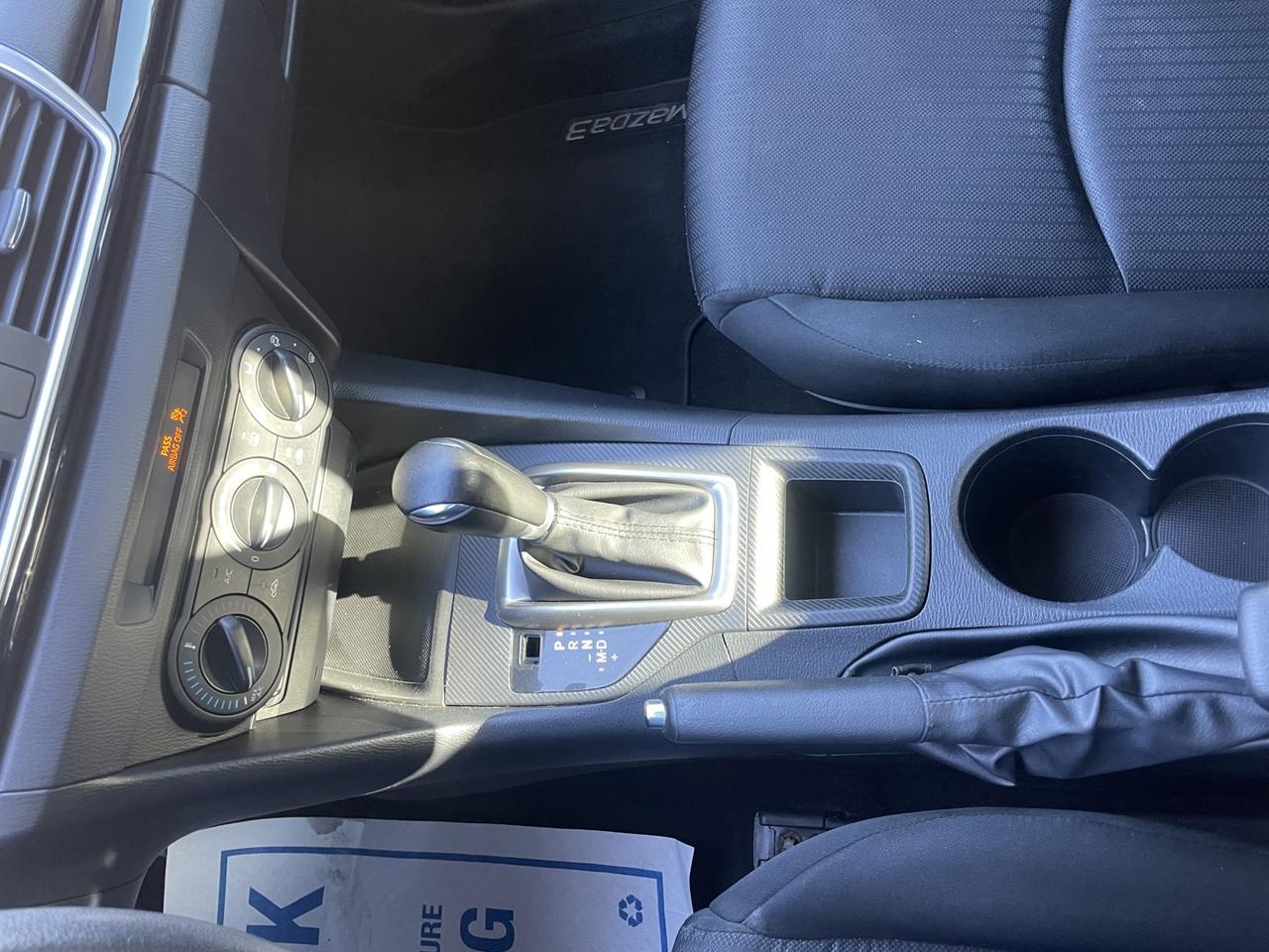 2015 Mazda MAZDA3 GX Photo