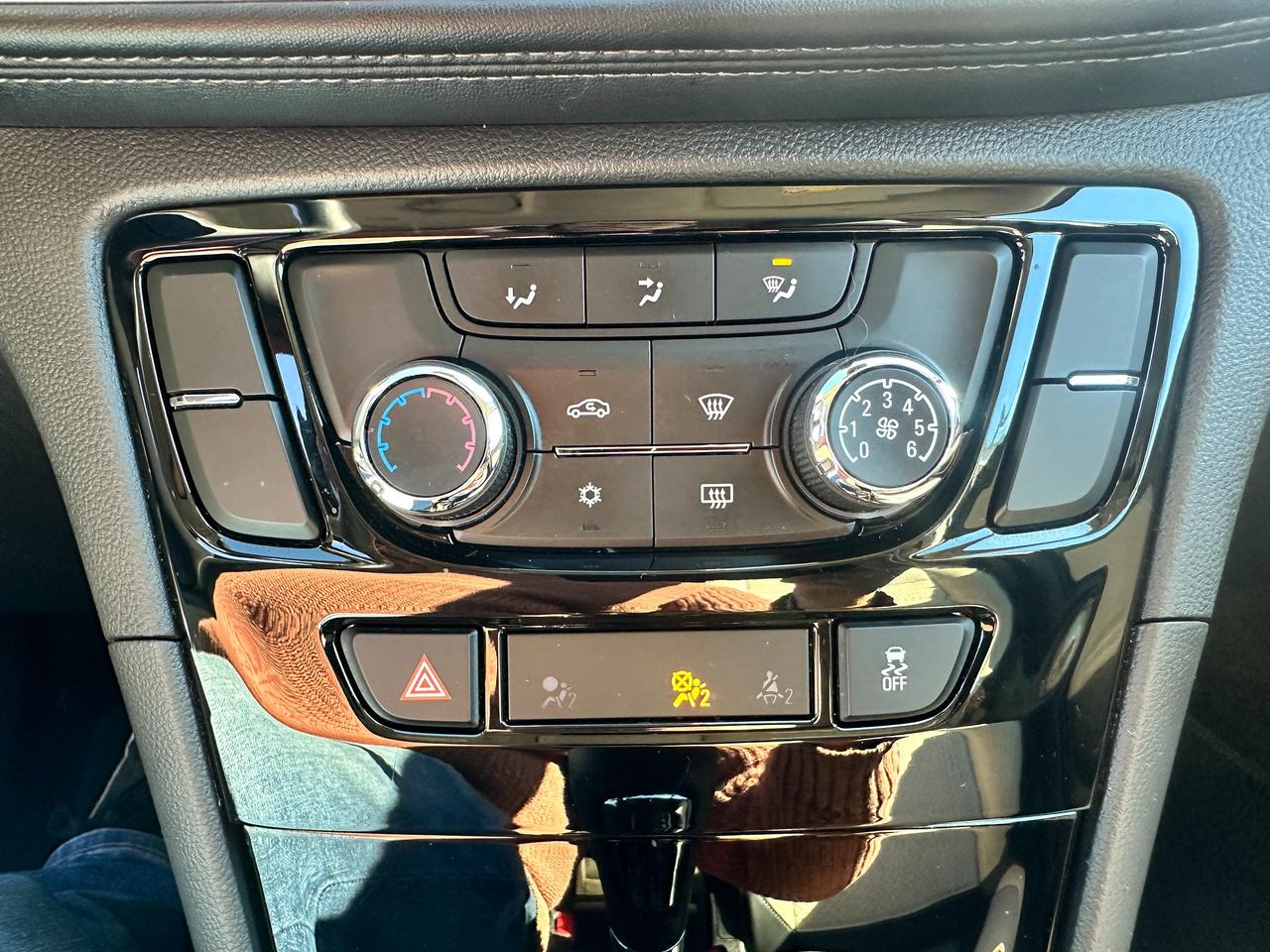 2019 Buick Encore Preferred Cloth RemoteStart FM/XM Bluetooth RvCam Photo