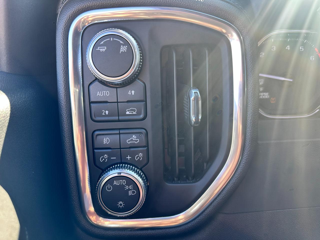 2019 GMC Sierra 1500 Elevation4X4 DBLCab 5.3L RemoteStart CarPlay RvCam Photo