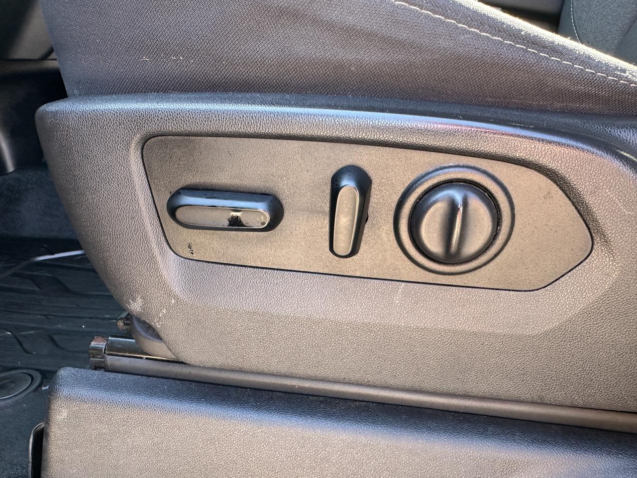 2019 GMC Sierra 1500 Elevation4X4 DBLCab 5.3L RemoteStart CarPlay RvCam Photo