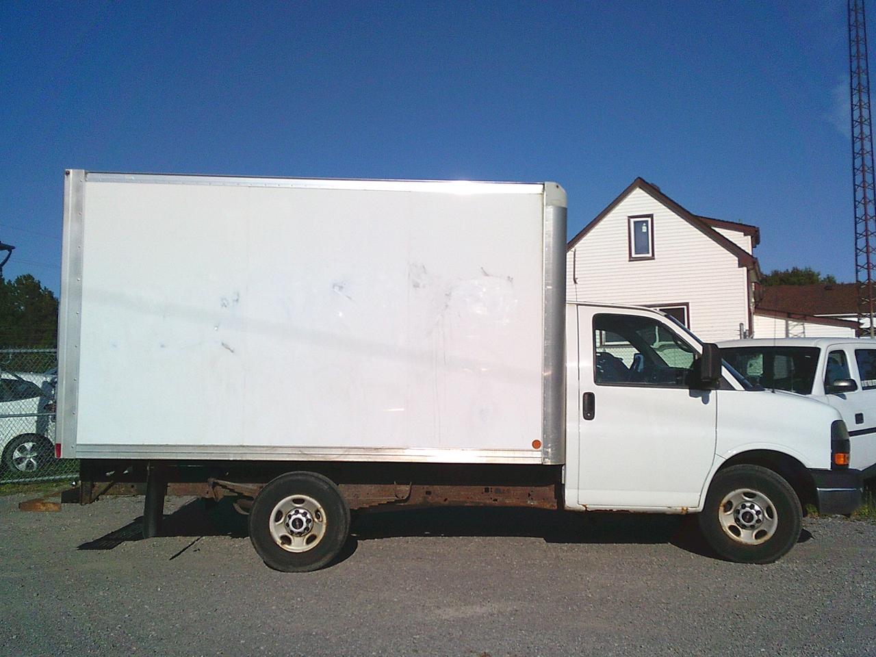 2014 GMC Savana 3500 Van 159" SRW W/RAMP Photo