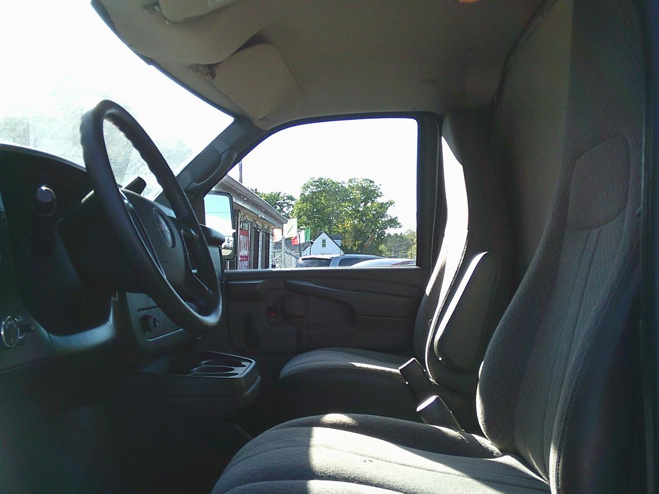 2014 GMC Savana 3500 Van 159" SRW W/RAMP Photo