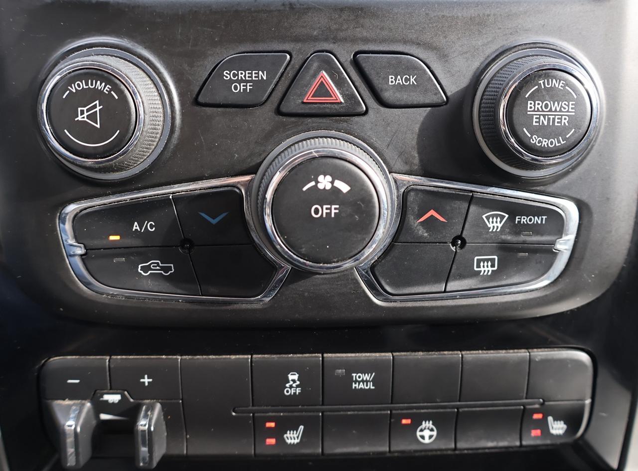 2018 RAM 1500 DIESEL SPORT CREW CAB 4WD *ACCIDENT FREE*SERVICE RECORDS* CAMERA BLUETOOTH LEATHER HEATED SEATS CRUISE ALLOYS Photo