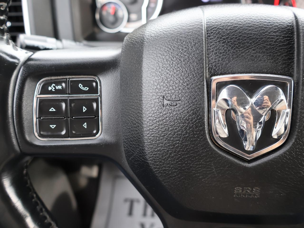 2018 RAM 1500 DIESEL SPORT CREW CAB 4WD *ACCIDENT FREE*SERVICE RECORDS* CAMERA BLUETOOTH LEATHER HEATED SEATS CRUISE ALLOYS Photo