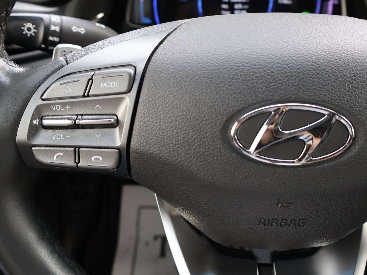 2020 Hyundai IONIQ Electric ULTIMATE *ACCIDENT FREE*1 OWNER* CAMERA NAV BLUETOOTH LEATHER HEATED SEATS SUNROOF CRUISE ALLOYS Photo
