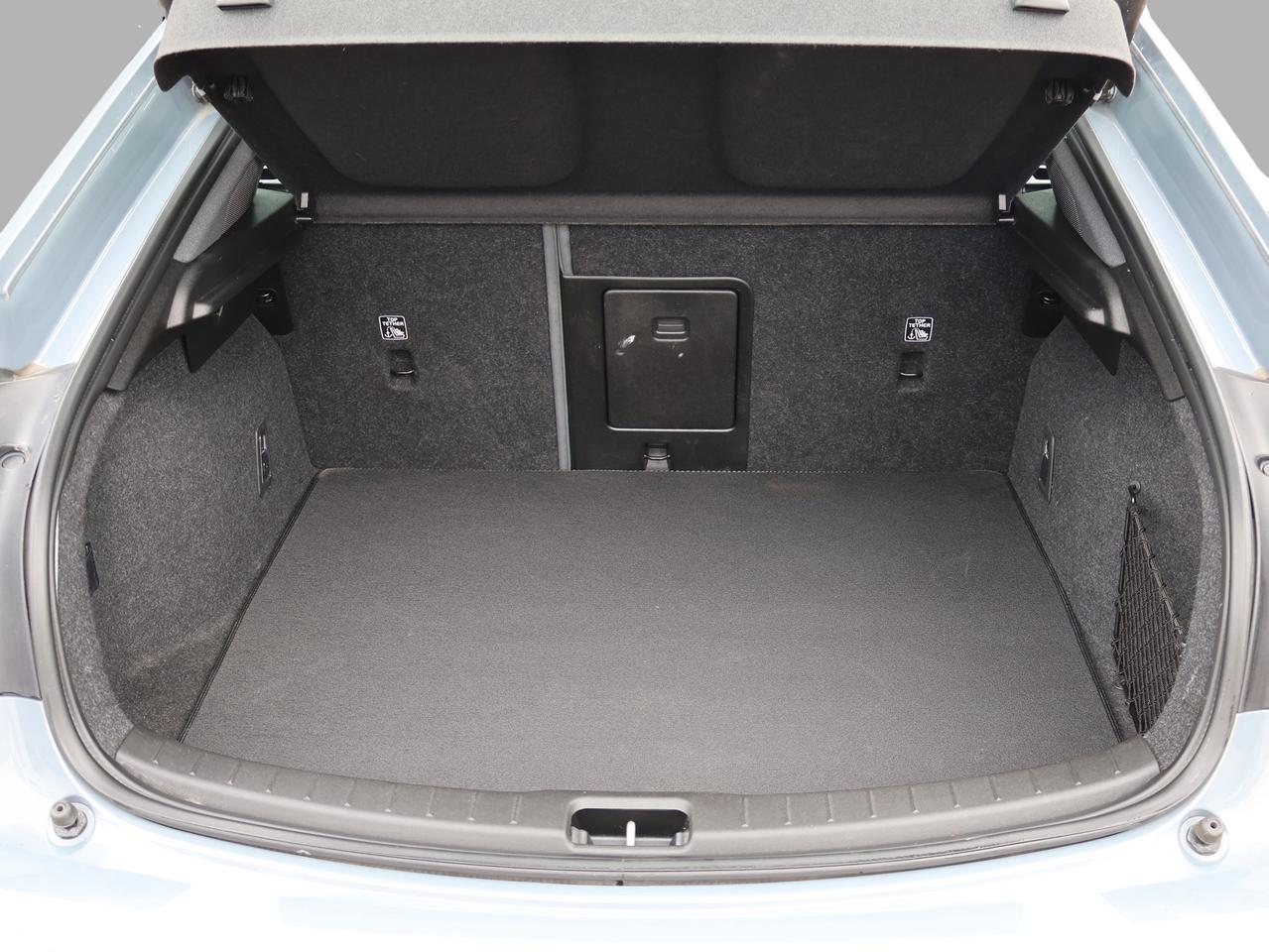 2022 Polestar 2 LONG RANGE DUAL MOTOR AWD *SERVICE RECORDS* CAMERA NAV BLUETOOTH HEATED SEATS CRUSE ALLOYS Photo