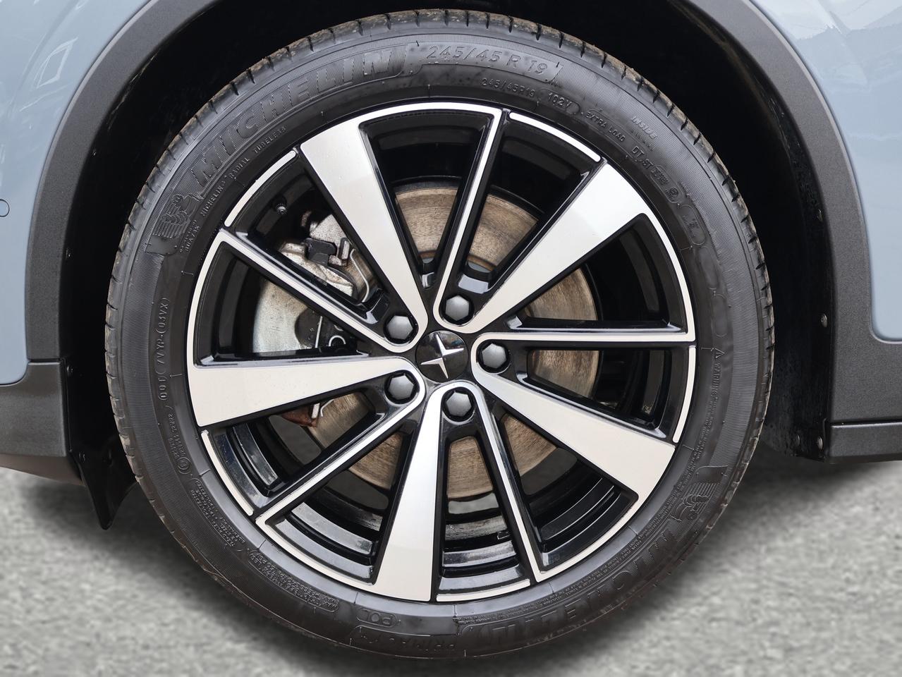 2022 Polestar 2 LONG RANGE DUAL MOTOR AWD *SERVICE RECORDS* CAMERA NAV BLUETOOTH HEATED SEATS CRUSE ALLOYS Photo