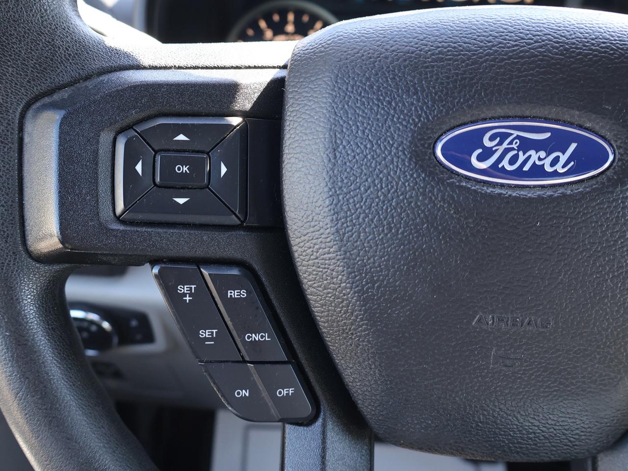 2018 Ford F-150 XLT CREW 4X4 *ACCIDENT FREE* CAMERA BLUETOOTH HEATED SEATS CRUISE ALLOYS Photo