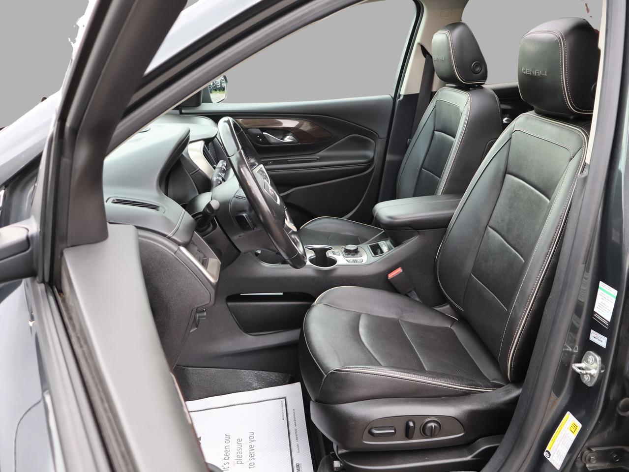2019 GMC Terrain 2.0L TURBO DENALI AWD *ACCIDENT FREE*SERVICE RECORDS* CAMERA NAV BLUETOOTH LEATHER HEATED SEATS PANO ROOF CRUISE ALLOYS Photo