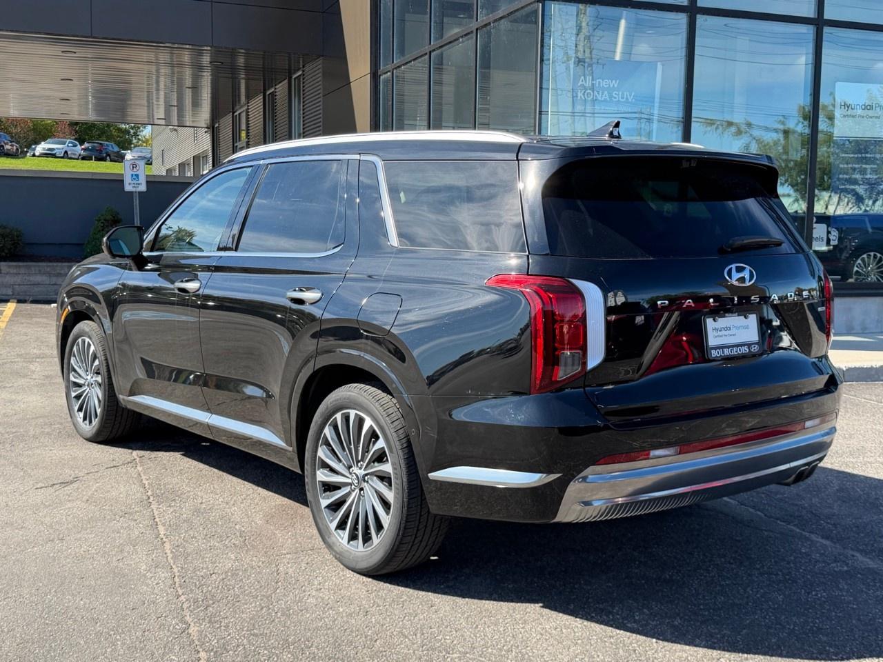 2025 Hyundai PALISADE Ultimate Calligraphy w/Beige 7-Passenger AWD Photo