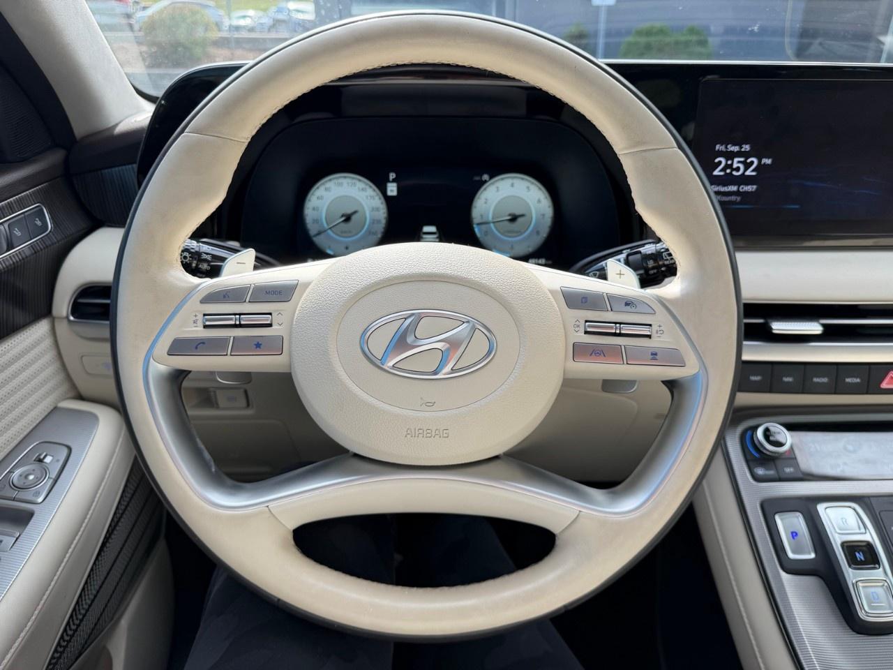 2025 Hyundai PALISADE Ultimate Calligraphy w/Beige 7-Passenger AWD Photo