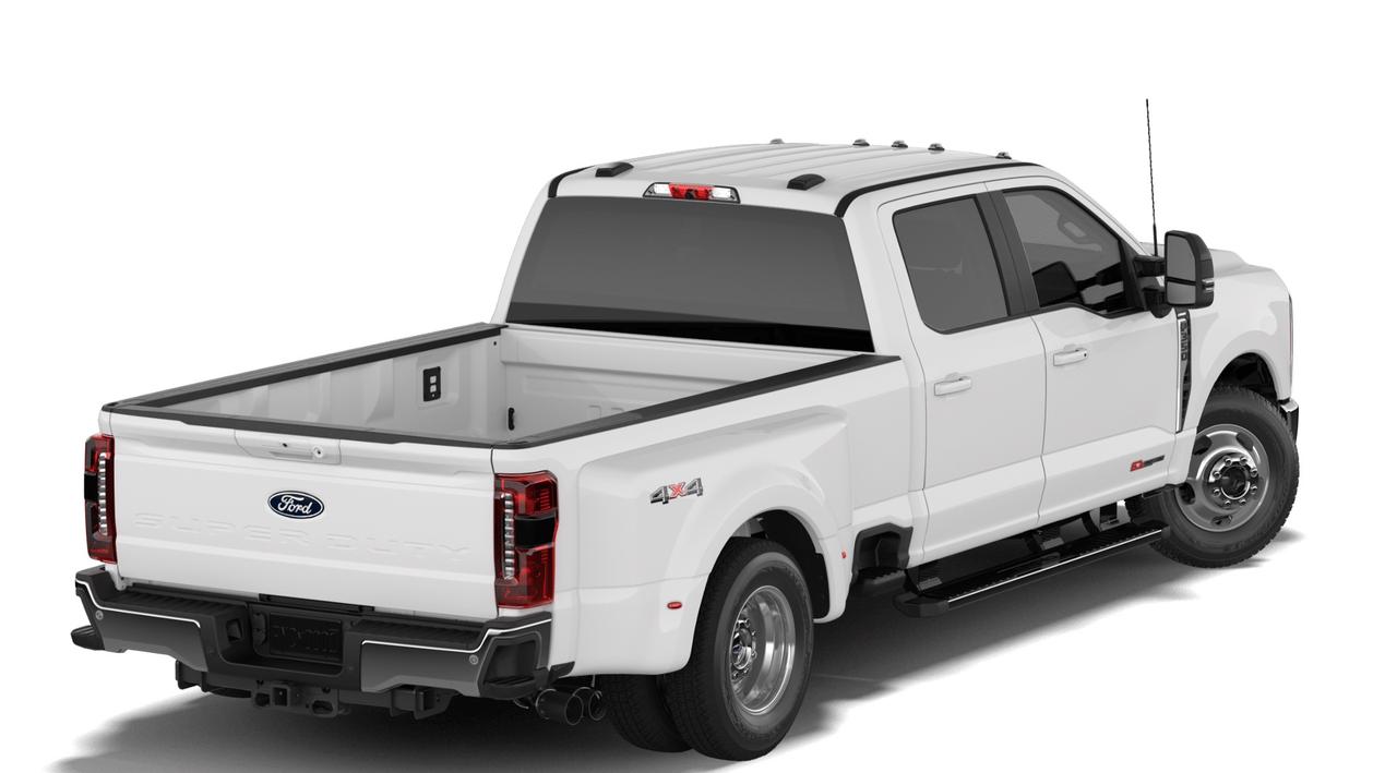 2027 Ford F-350 Super Duty DRW Lariat Photo2