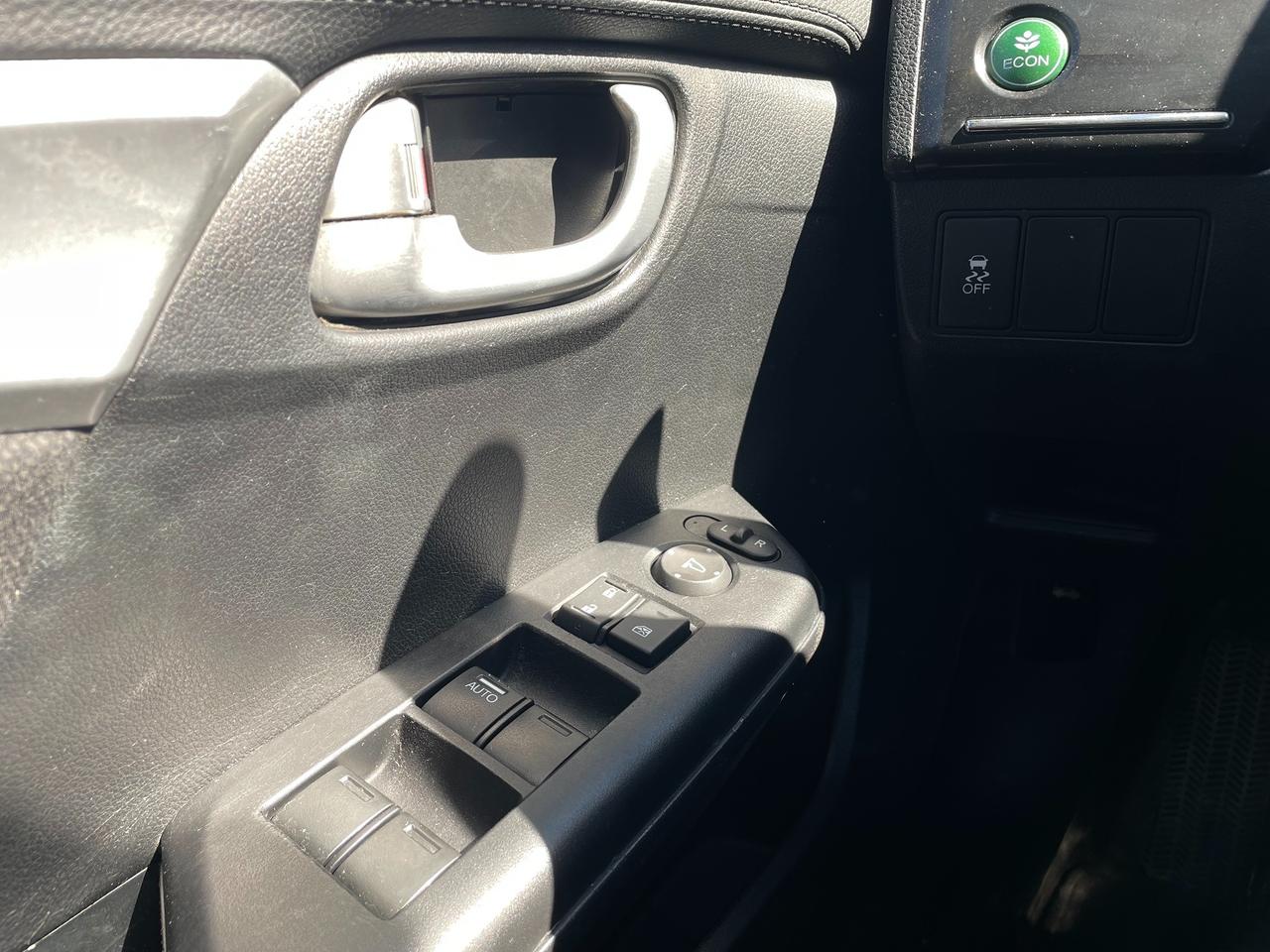2013 Honda Civic EX *SUNROOF, BACKUP CAM, HEATED SEATS, SAFETY* Photo