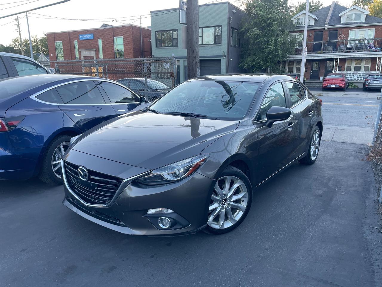 2015 Mazda MAZDA3 GT *HEADSUP DISPLAY, BACKUP CAM, NAV, HEATED SEAT* - Photo #1