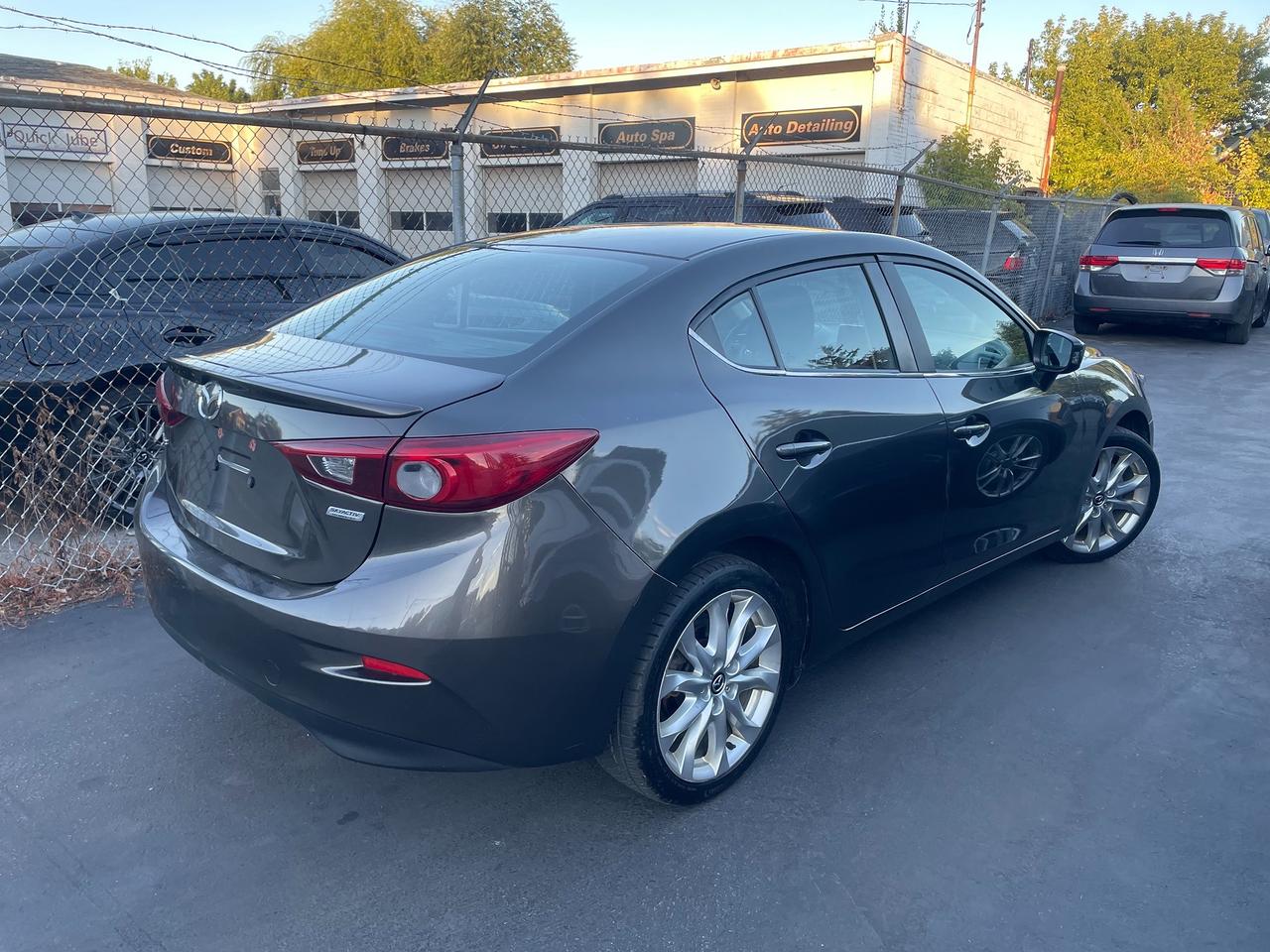 2015 Mazda MAZDA3 GT *HEADSUP DISPLAY, BACKUP CAM, NAV, HEATED SEAT* Photo