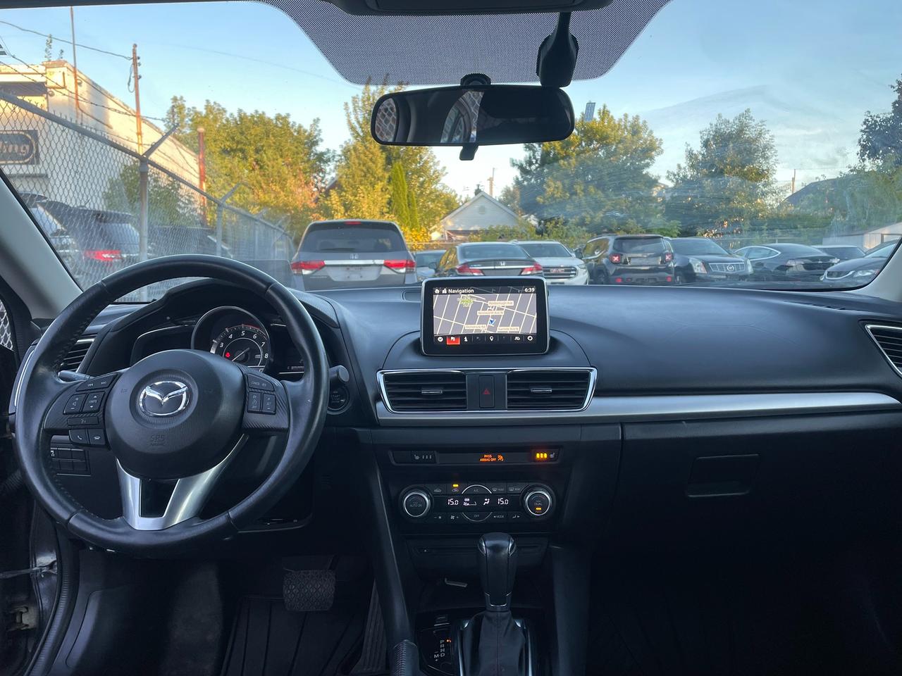 2015 Mazda MAZDA3 GT *HEADSUP DISPLAY, BACKUP CAM, NAV, HEATED SEAT* Photo