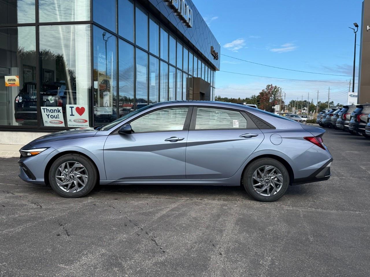 2026 Hyundai Elantra Preferred IVT Photo3