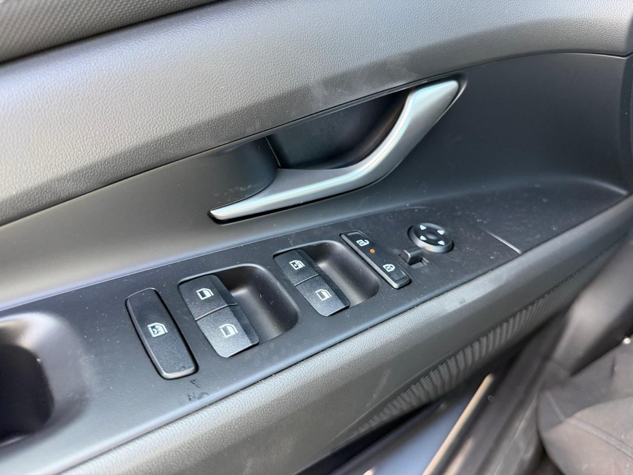 2026 Hyundai Elantra Preferred IVT Photo