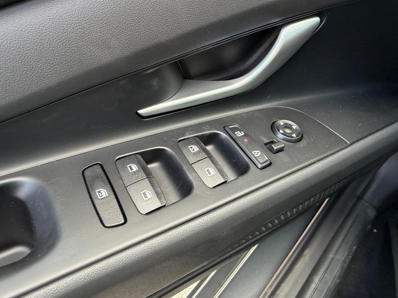 2026 Hyundai Elantra Preferred IVT w/Tech Pkg Photo