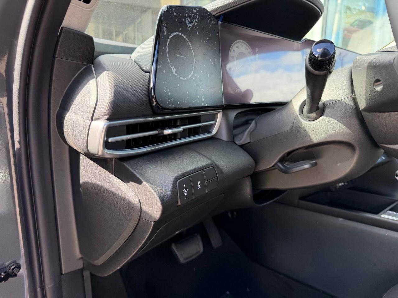2026 Hyundai Elantra Preferred IVT w/Tech Pkg Photo