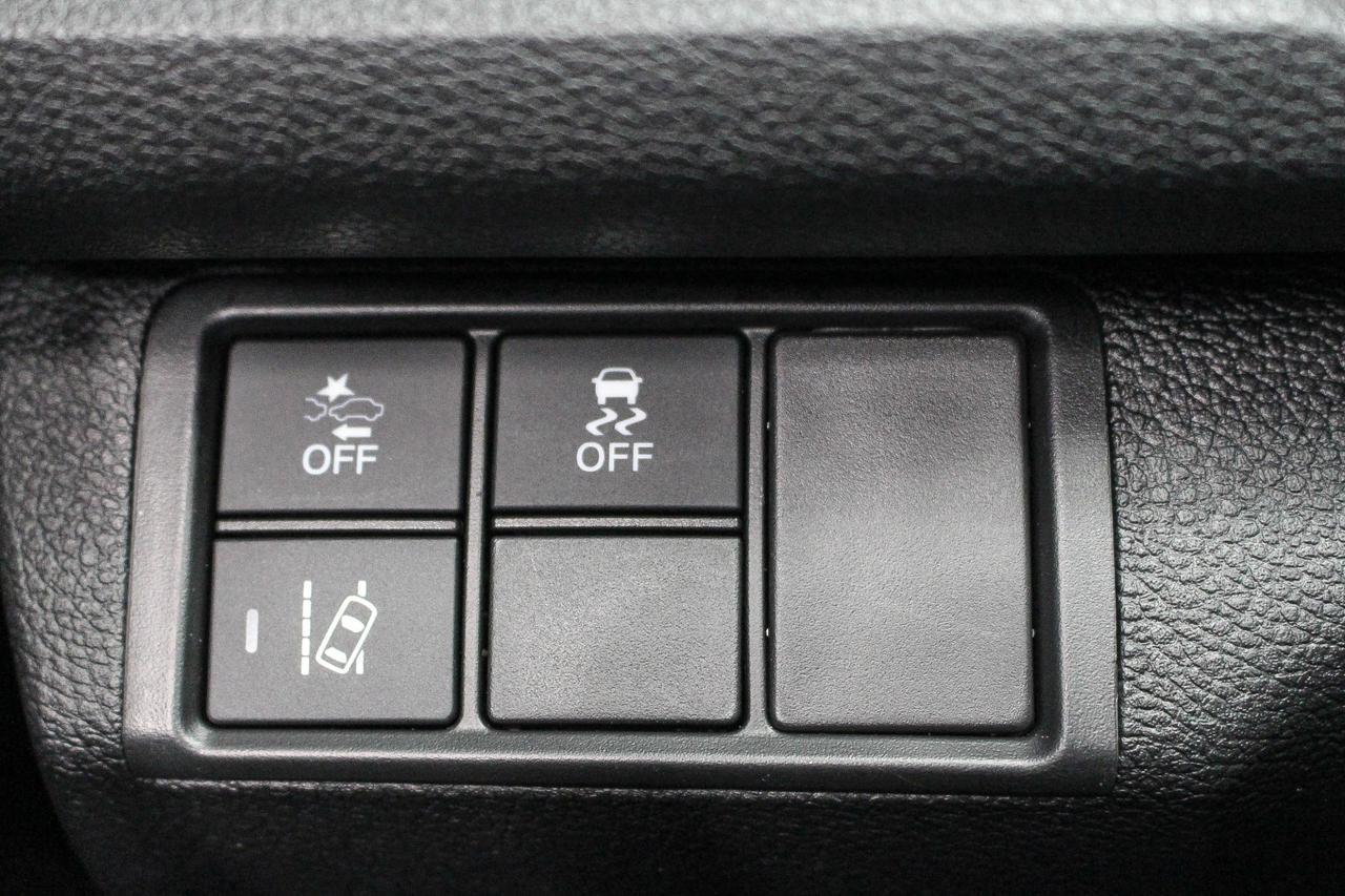 2020 Honda Civic Touring LEATHER SEATS - NAVIGATION - ADAPTIVE CRUISE CONTROL Photo