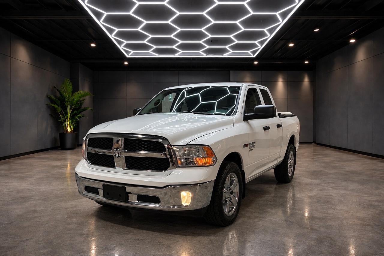 2019 RAM 1500 Classic Tradesman 4x4 Quad Cab 6'4" Box Photo2