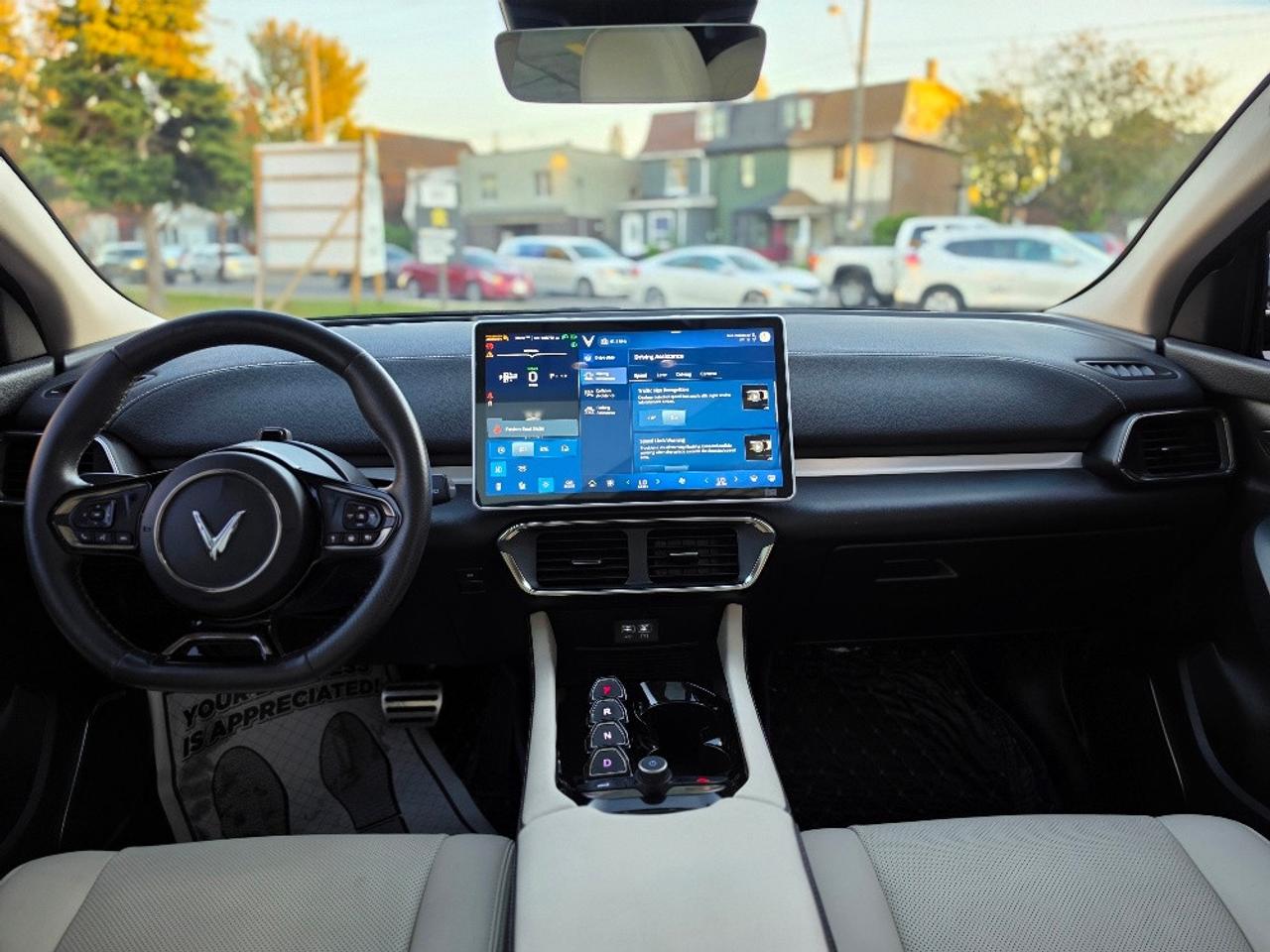 2023 VinFast VF 8 PLUS AWD Photo