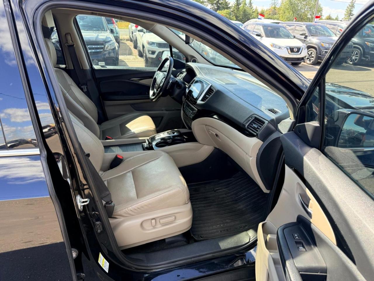 2016 Honda Pilot Touring AWD Photo