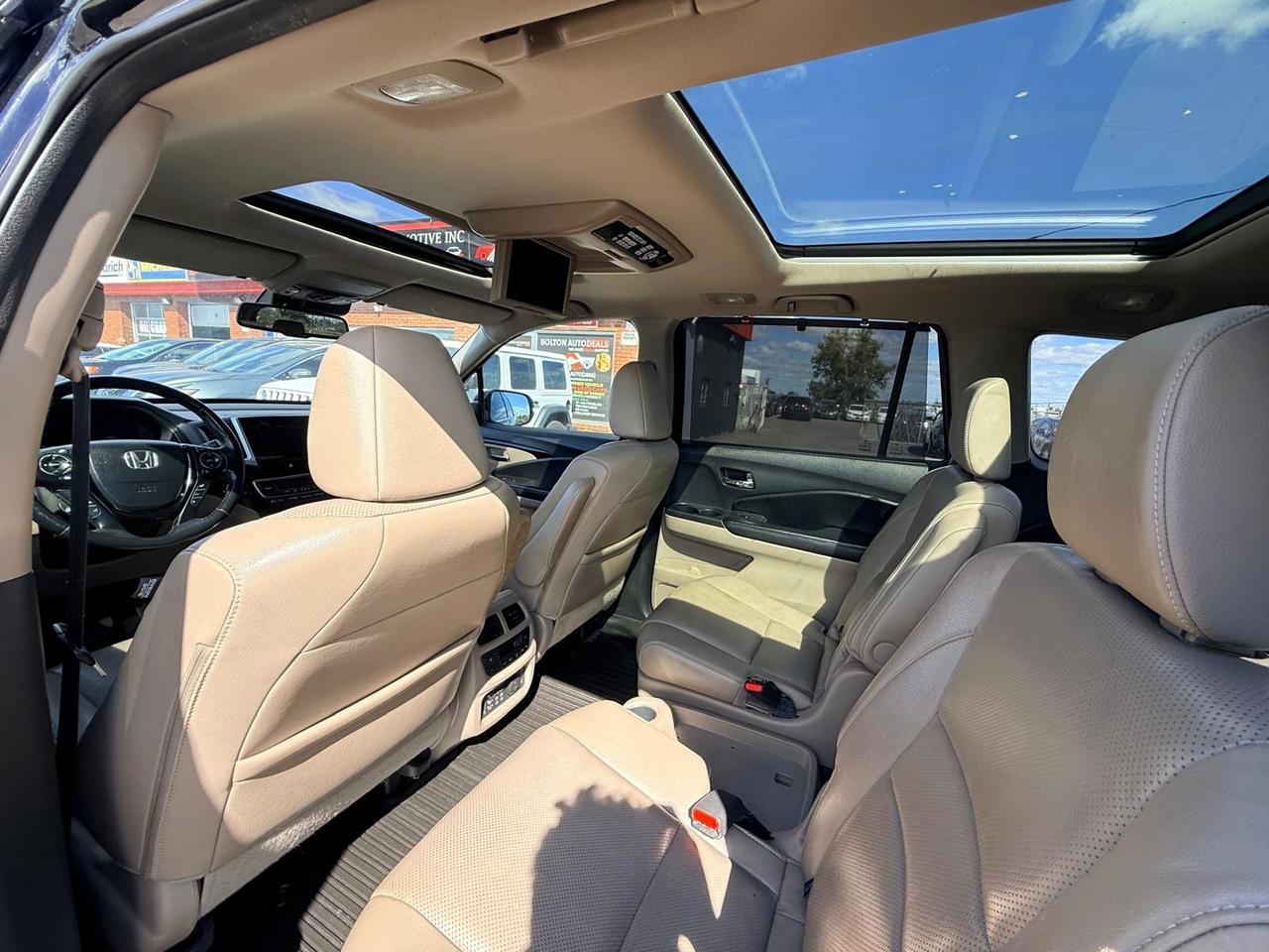 2016 Honda Pilot Touring AWD Photo