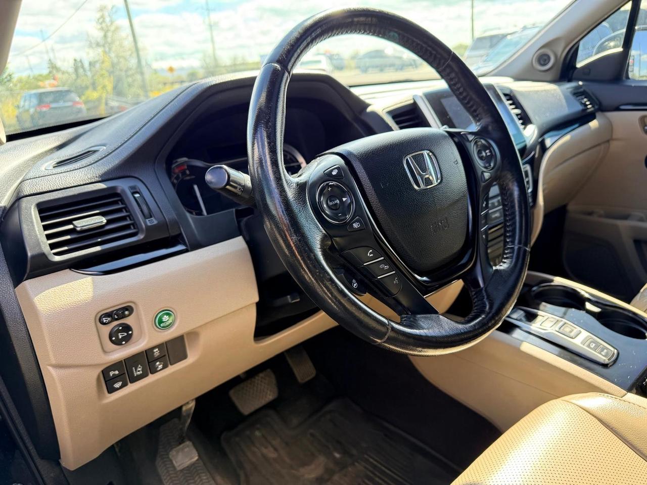 2016 Honda Pilot Touring AWD Photo