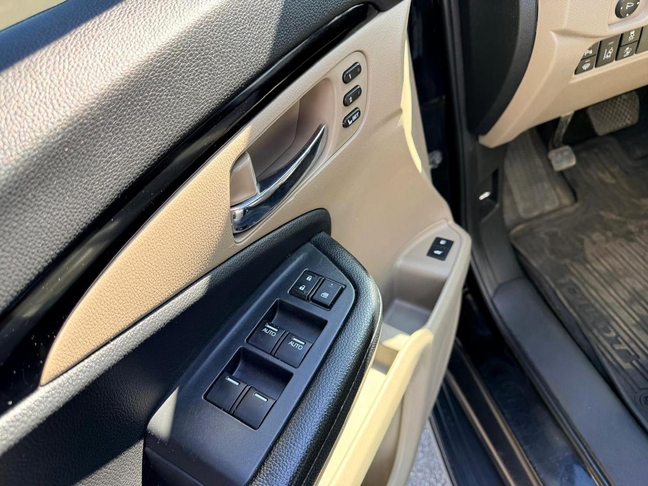 2016 Honda Pilot Touring AWD Photo