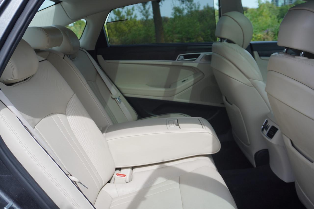 2018 Genesis G80 ONE OWNER / NO ACCIDENTS / HEADS UP DISPLAY / LUXURY Photo