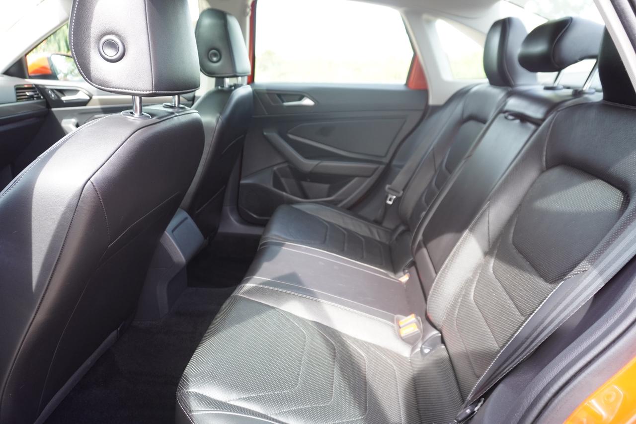 2019 Volkswagen Jetta EXECLINE / 1 OWNER / NO ACCIDENTS / BEATS AUDIO! Photo