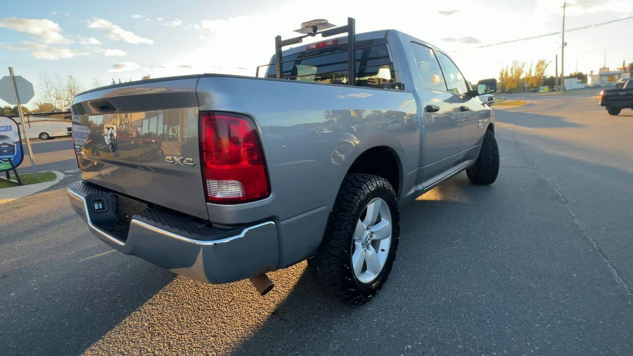 2023 RAM 1500 Classic SLT PREVIOUS DAILY RENTAL, 6 PASSENGER, 4X4, CRUISE CONTROL, SIRIUS XM, BACK UP CAM!! Photo