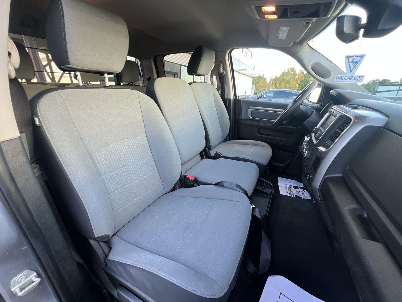 2023 RAM 1500 Classic SLT PREVIOUS DAILY RENTAL, 6 PASSENGER, 4X4, CRUISE CONTROL, SIRIUS XM, BACK UP CAM!! Photo