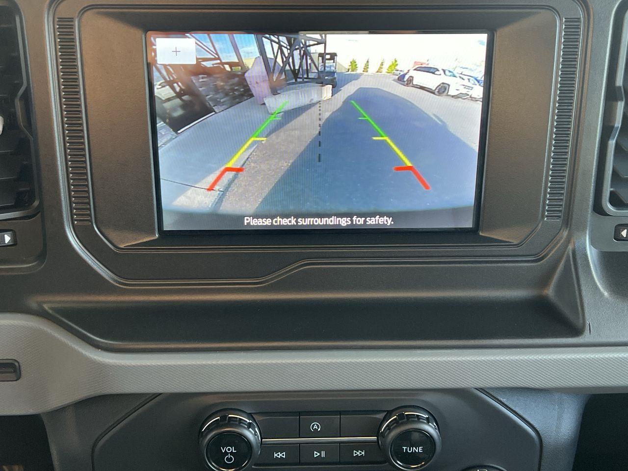 2023 Ford Bronco Big Bend 4x4, CRUISE CONTROL, SIRIUS XM, ELECTRIC WINDOWS, BACK UP CAM!!! Photo