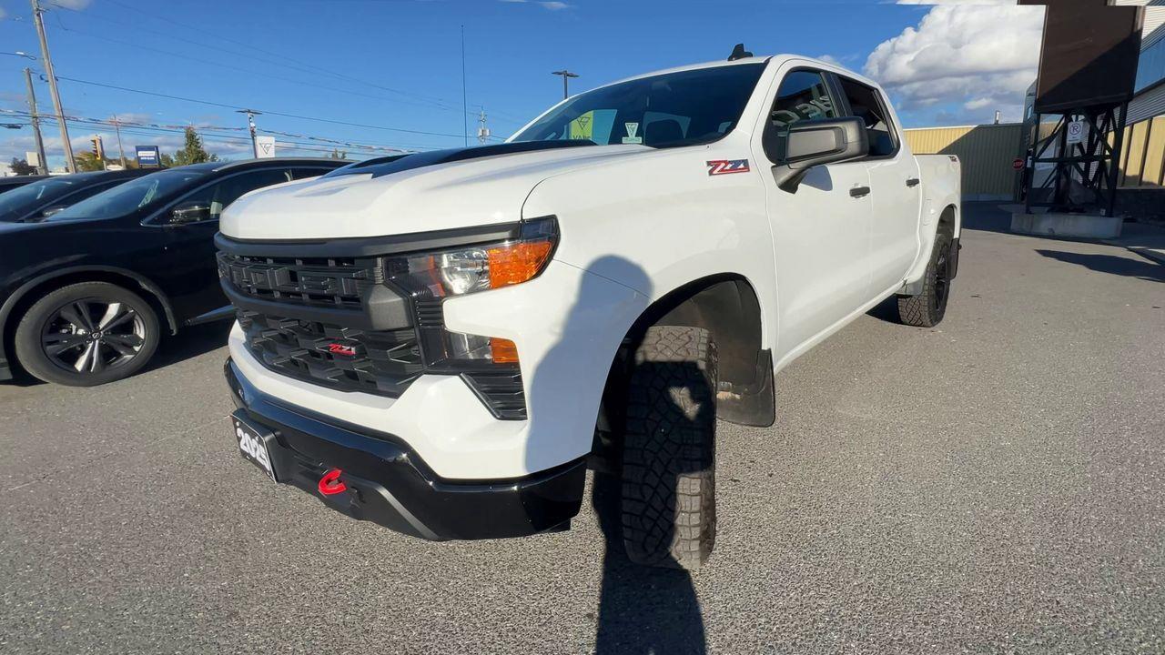 2025 Chevrolet Silverado 1500 Custom Trail Boss 4x4, 6 PASSENGER, REMOTE START, SIRIUS XM, CRUISE CONTROL, BACK UP CAM!!! Photo3