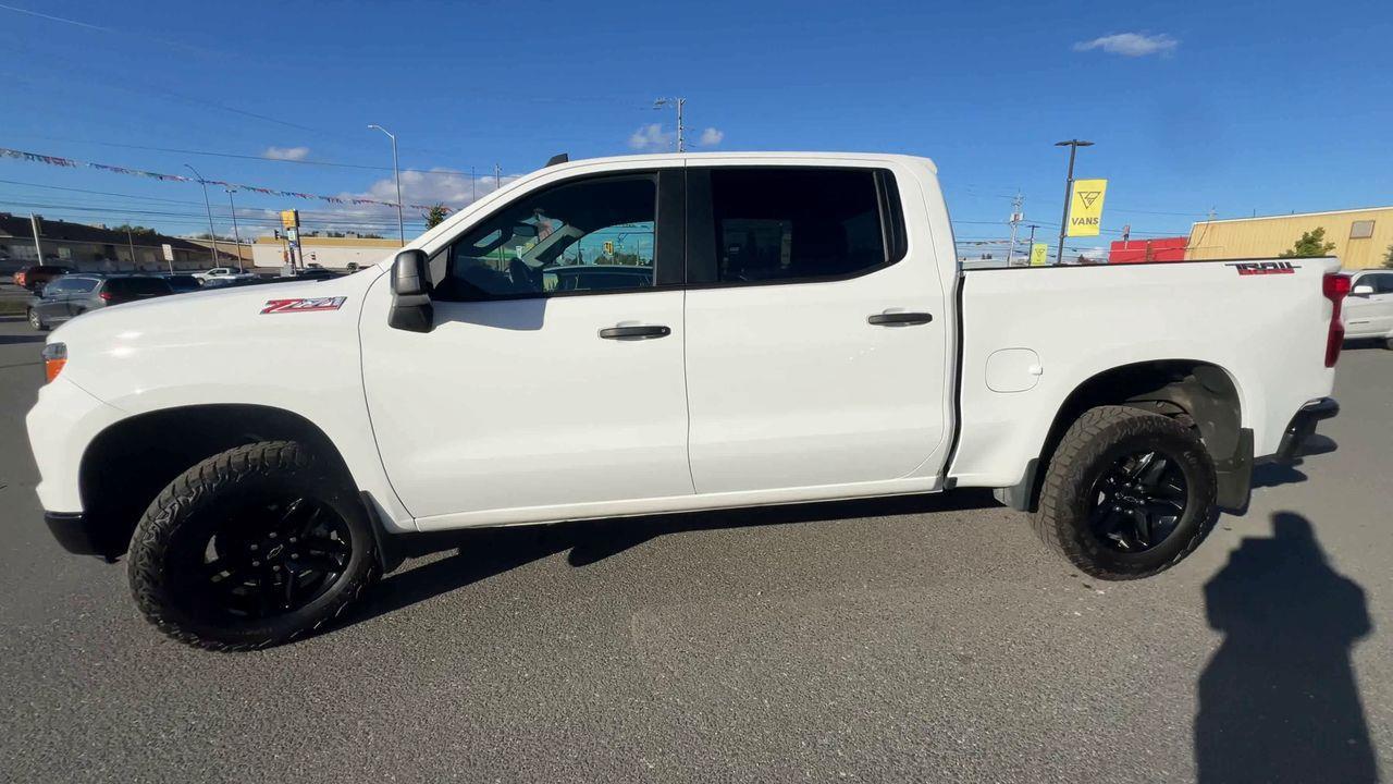 2025 Chevrolet Silverado 1500 Custom Trail Boss 4x4, 6 PASSENGER, REMOTE START, SIRIUS XM, CRUISE CONTROL, BACK UP CAM!!! Photo