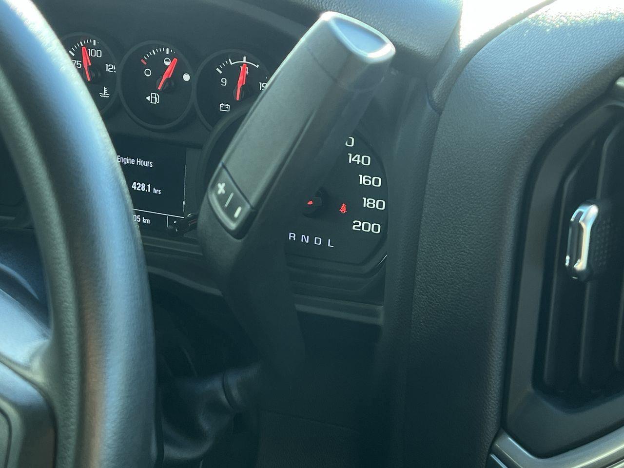 2025 Chevrolet Silverado 1500 Custom Trail Boss 4x4, 6 PASSENGER, REMOTE START, SIRIUS XM, CRUISE CONTROL, BACK UP CAM!!! Photo