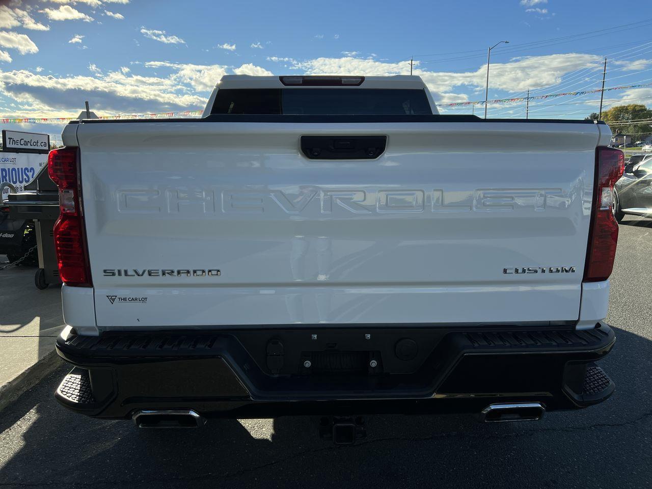 2025 Chevrolet Silverado 1500 Custom Trail Boss 4x4, 6 PASSENGER, REMOTE START, SIRIUS XM, CRUISE CONTROL, BACK UP CAM!!! Photo