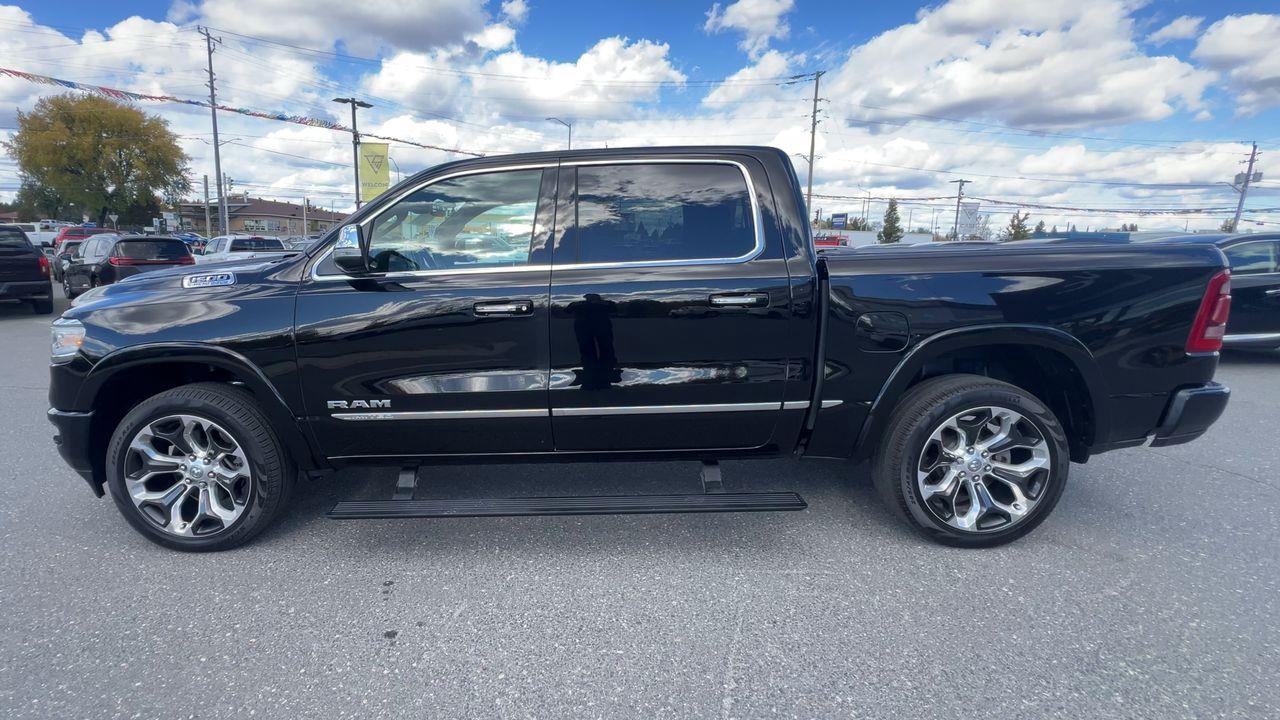 2022 RAM 1500 Limited 4x4, REMOTE START, HEATED/COOLED FRONT SEATS, MOONROOF, SIRIUS XM, CRUISE CONTROL, NAV, BACK UP CAM! Photo