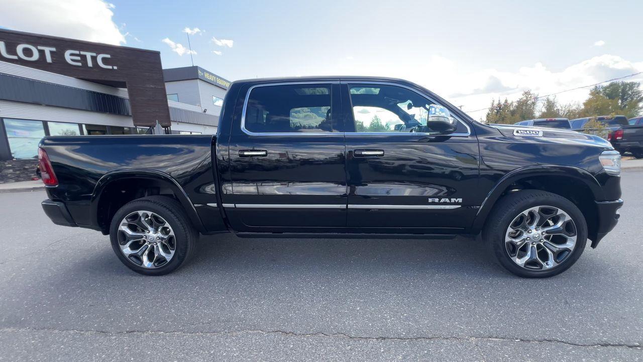 2022 RAM 1500 Limited 4x4, REMOTE START, HEATED/COOLED FRONT SEATS, MOONROOF, SIRIUS XM, CRUISE CONTROL, NAV, BACK UP CAM! Photo