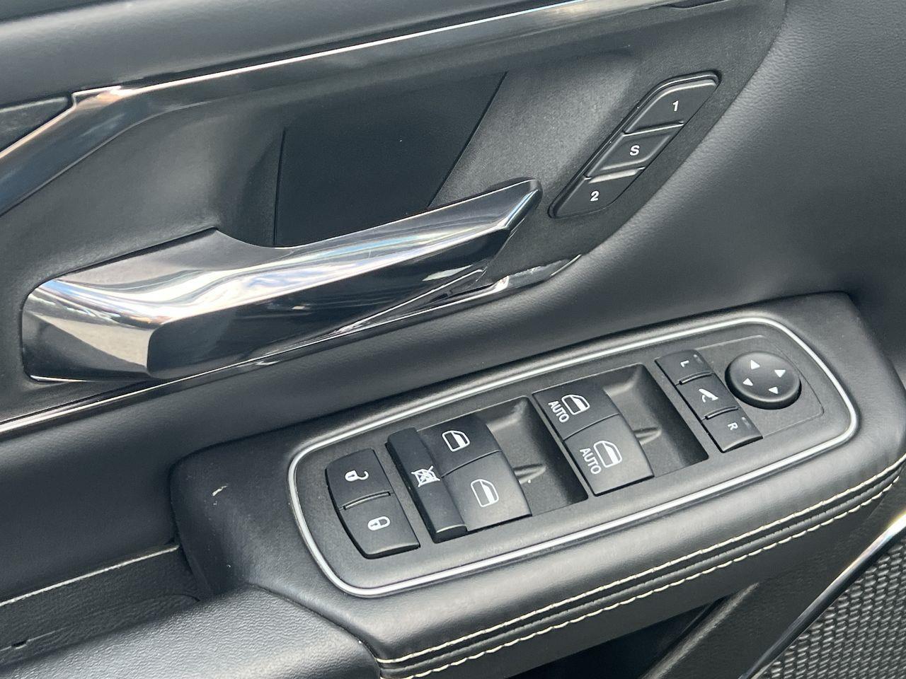 2022 RAM 1500 Limited 4x4, REMOTE START, HEATED/COOLED FRONT SEATS, MOONROOF, SIRIUS XM, CRUISE CONTROL, NAV, BACK UP CAM! Photo