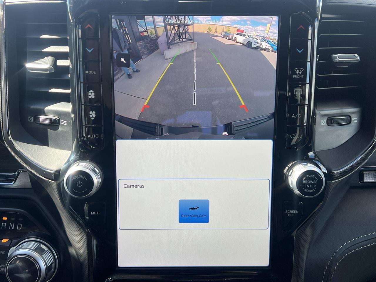 2022 RAM 1500 Limited 4x4, REMOTE START, HEATED/COOLED FRONT SEATS, MOONROOF, SIRIUS XM, CRUISE CONTROL, NAV, BACK UP CAM! Photo
