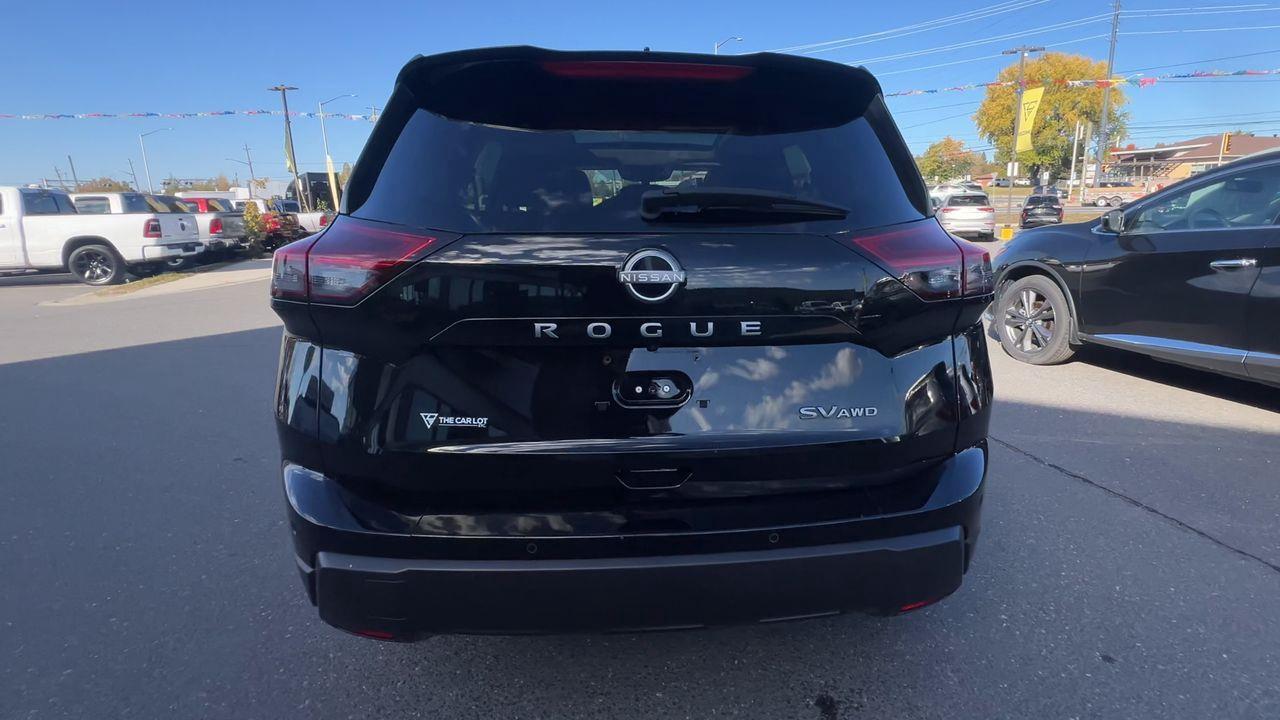 2024 Nissan Rogue SV Moonroof AWD, HEATED FRONT SEATS, REMOTE START, BLIND SPOT SENSOR, REVERSE CAMERA, CRUISE CONTROL, SIRIUS XM! Photo