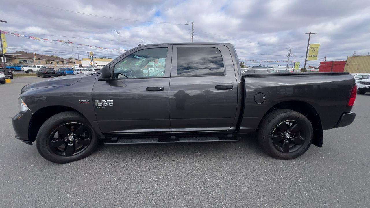 2022 RAM 1500 Classic Tradesman 4x4, HEATED FRONT SEATS, SIRIUS XM, CRUISE CONTROL, BACK UP CAM!! Photo4